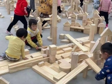 安吉积木玩具/幼儿园螺母积木/大型户外碳化积木玩具厂家