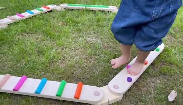 触感木制平衡板户外儿童触感木制教具平衡板感统训练脚踩踏独木桥